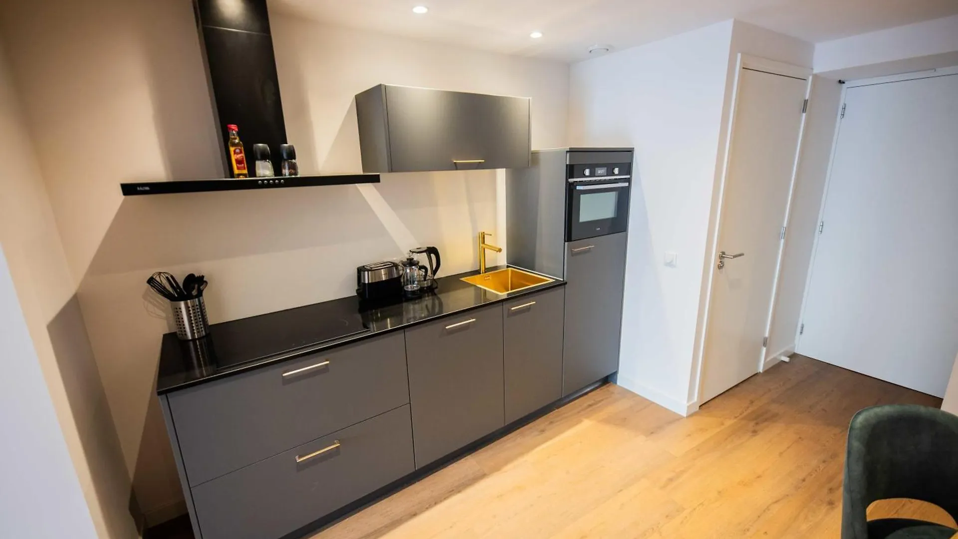 Historical 80M2 Retreat With Sauna Option - R51B Eindhoven 0*,