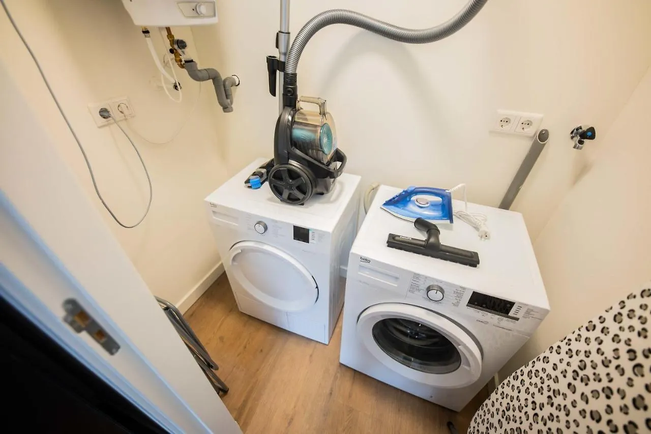 Historical 80M2 Retreat With Sauna Option - R51B Eindhoven Apartment